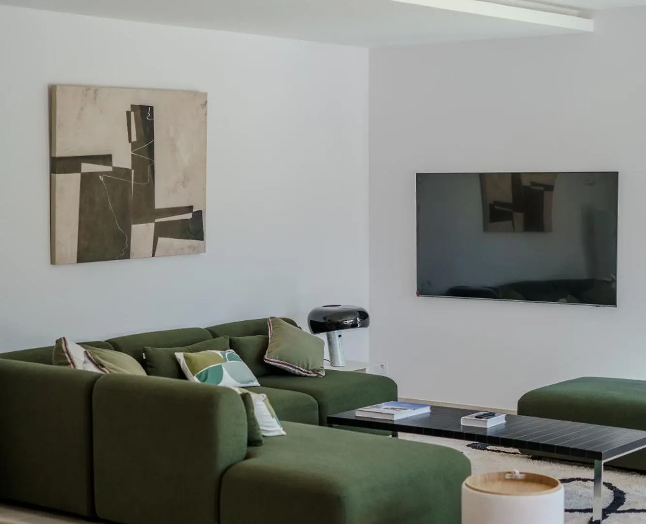 Contemporary Villa With Heated Pool Near Sea Сен-Рафаэль